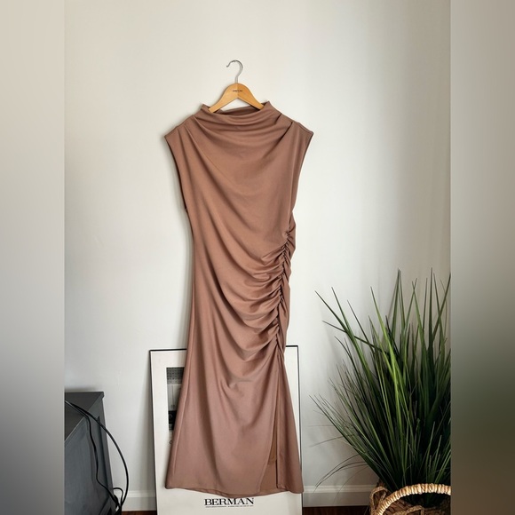 ANTHROPOLOGIE | BNWT maya ruched dress | size large - Picture 4 of 8